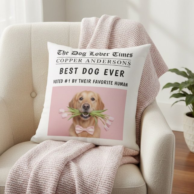 Personalized “Best Dog Ever” Newspaper Photo  Kussen (Creator heeft geüpload)