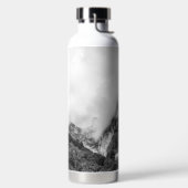 Personalized black and white Mountain adventure Waterfles (Links)