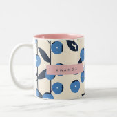 Personalized Blueberry Vine Nature  Tweekleurige Koffiemok (Links)