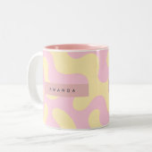 Personalized Blush Pink and Pastel Yellow Abstract Tweekleurige Koffiemok (Voorkant links)