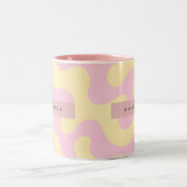 Personalized Blush Pink and Pastel Yellow Abstract Tweekleurige Koffiemok (Center)