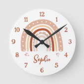 Personalized Boho Rainbow Nursery Wall Clock – Rou Ronde Klok (Voorkant)