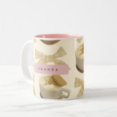 Personalized Cozy Latte & Gingham Bow Pattern Tweekleurige Koffiemok (Voorkant links)