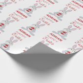 Personalized Cute Easter Rabbit Red Easter Egg Cadeaupapier (Hoek)