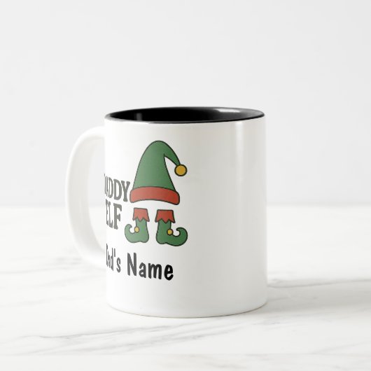 Personalized Daddy Elf Mug – Custom Christmas Gift Tweekleurige Koffiemok (Voorkant links)
