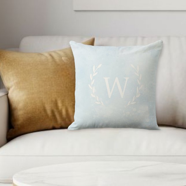 Personalized Decorative Pillow, White Initial Kussen (Creator heeft geüpload)