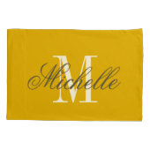 Personalized elegant monogram mustard yellow kussensloop (Achterkant)