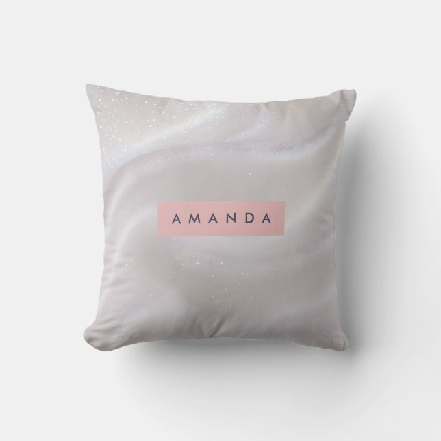 Personalized Elegant Shimmer White Satin Kussen (Voorkant)