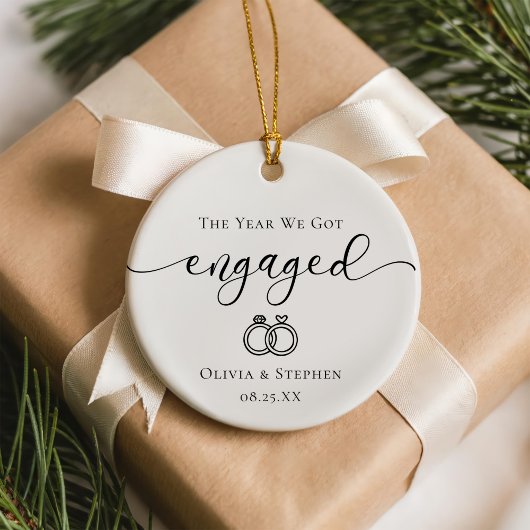 Personalized Engaged Line Art Custom Names Date Keramisch Ornament