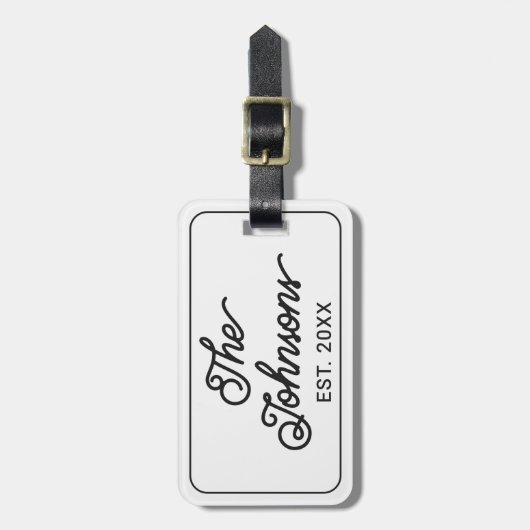 Personalized Family Name in Elegant Script White Bagagelabel (Voorkant verticaal)