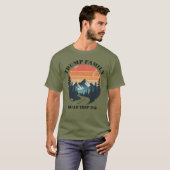 Personalized Family Trip Retro Mountain Sun T-shirt (Voorkant volledig)