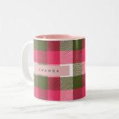 Personalized Festive Pink and Green Plaid Tweekleurige Koffiemok (Voorkant links)