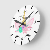 Personalized Floral Smiling Unicorn Ronde Klok (Hoek)