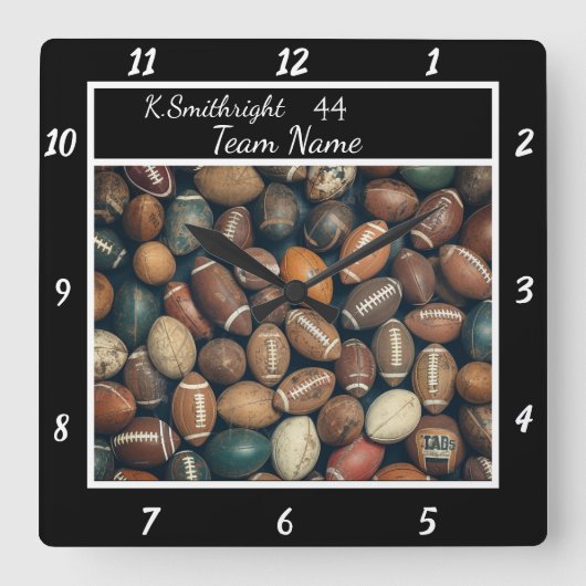 Personalized Football Pattern Vierkante Klok (Voorkant)