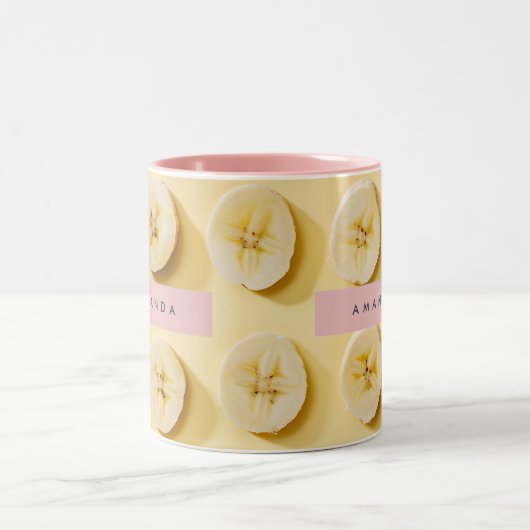 Personalized Fun Banana Slice Yellow Tweekleurige Koffiemok (Center)