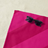 Personalized Fun Cute Modern Pink Stripe Strandlaken (In situ)