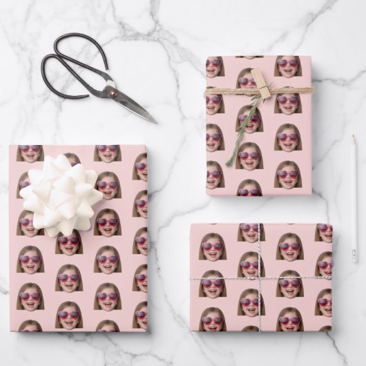 Personalized Funny Blush Pink Custom Face Photo Inpakpapier Vel (Voorkant)