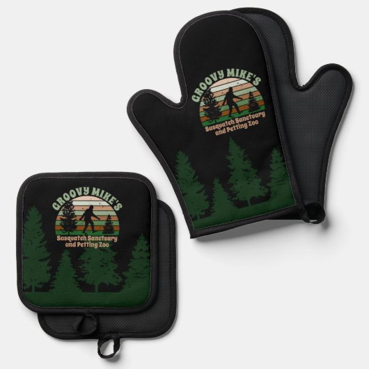 Personalized Funny Sasquatch Sanctuary Ovenwant & Pannenlap Set (Voorkant / Achterkant)