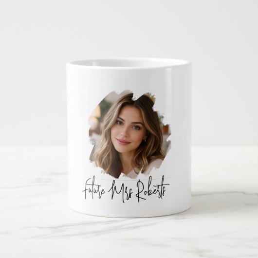 Personalized Future Mrs- Bride to Be Engagement Grote Koffiekop (Voorkant)
