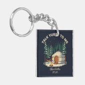 Personalized Glamping Yurt Adventure Retro Camping Sleutelhanger (Voorkant Links)