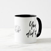 Personalized Graduate Mug – Elegant Script Style Mok (Voorkant rechts)