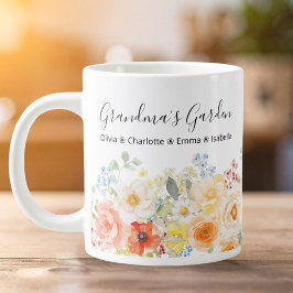 Personalized Grandma's Flower Garden Sunny Floral  Grote Koffiekop