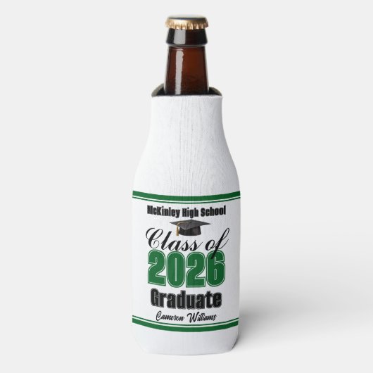 Personalized Green Class of 2026 Graduation Party Flesjeskoeler (Fles Voorkant)