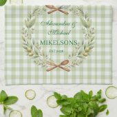 Personalized Green Gingham Newlywed Wedding Theedoek (Gevouwen)
