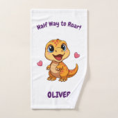 Personalized Halfway to One Dinosaur 6 Month Handdoek (Handdoek)