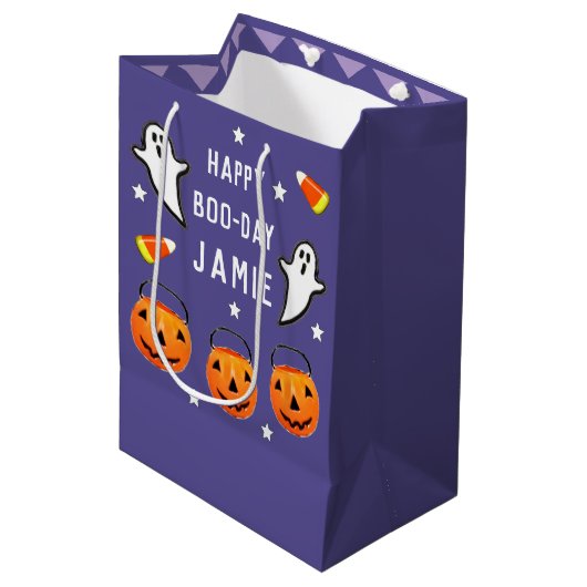 Personalized Halloween Birthday Medium Cadeauzakje (Voorkant Gekanteld)