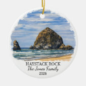 Personalized Haystack Rock Ornament, Custom Oregon Keramisch Ornament (Voorkant)
