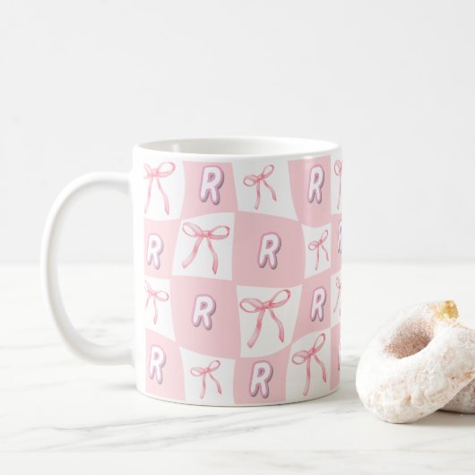 Personalized Initial Pink Bow Checker  Koffiemok (Met donut)