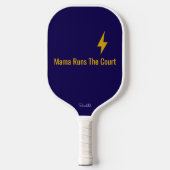 Personalized Mama Runs The Court Pickleball Mom Paddle (Voorkant)