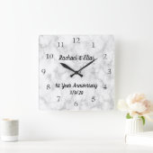 Personalized Marble Anniversary Wedding Vierkante Klok (Huis)