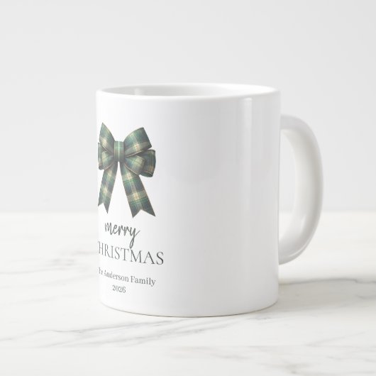 Personalized Merry Christmas | Green Plaid Bow Grote Koffiekop (Voorkant rechts)