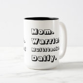 Personalized Mom Warrior Multitasking Daily Black  Tweekleurige Koffiemok (Voorkant rechts)