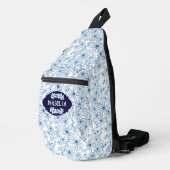 Personalized Name Feminine Blue Floral Pattern Sling Bag (Rechterhoek)