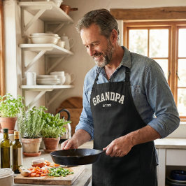 Personalized New Grandpa Est Date Father's Day Schort