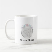 Personalized Nurse Gift Emblem Mug Koffiemok (Links)