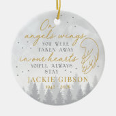 Personalized On Angels Wings Keramisch Ornament (Voorkant)