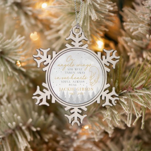 Personalized On Angels Wings Tin Sneeuwvlok Ornament (Boom)