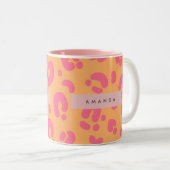 Personalized Orange Bold Pink Leopard Print Tweekleurige Koffiemok (Voorkant rechts)