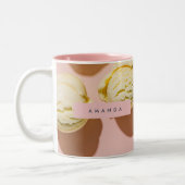 Personalized Pastel Lemon Cream Bliss Tweekleurige Koffiemok (Links)
