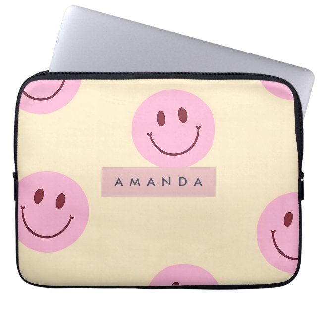 Personalized Pastel Yellow & Pink Smiley Face Laptop Sleeve (Voorkant)
