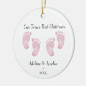 Personalized Pink Twin Baby Girls Footprint Keramisch Ornament (Links)