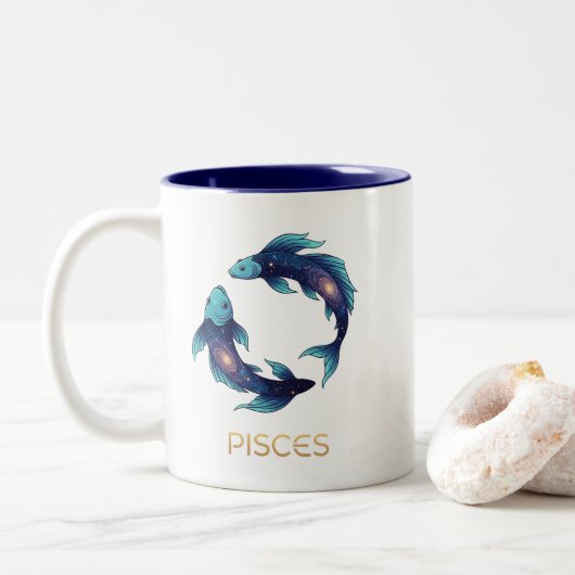 "Personalized Pisces Zodiac sign Name and traits Tweekleurige Koffiemok (Met donut)