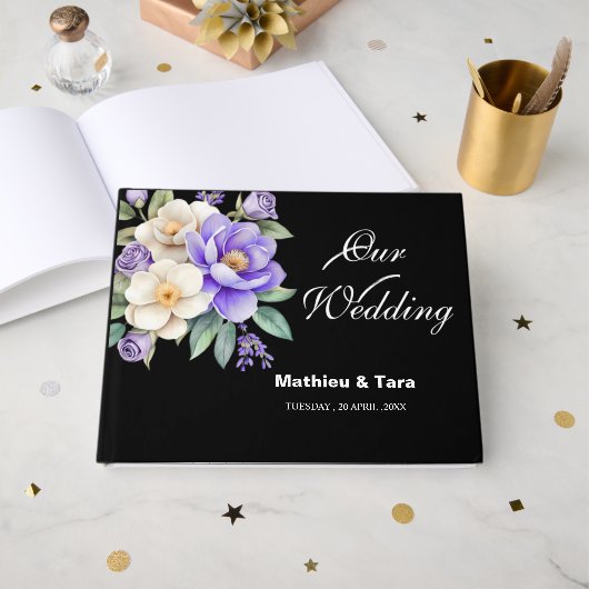 Personalized Purple Floral Bouquet Wedding Gastenboek (Voorkant open)