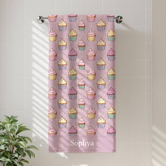 Personalized Purple Glitter Cupcake Strandlaken