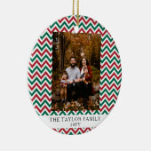 Personalized Red Green Chevron Christmas Photo Keramisch Ornament (Rechts)