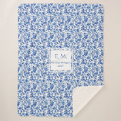 Personalized Royal Blue Floral Toile Cozy Blanket Sherpa Deken (Voorkant)